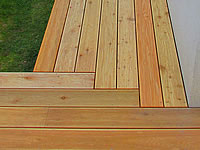 Dřevěná terasová prkna ze sibiřského modřínu