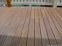 Dřevěná terasová prkna z akátu